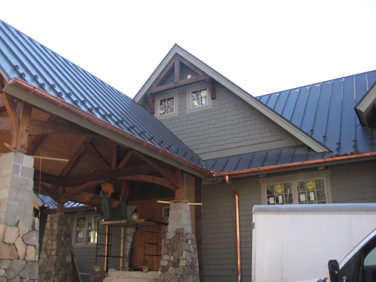 Craftsman Roofing team delivering quality roofing work in Etowah Mills
